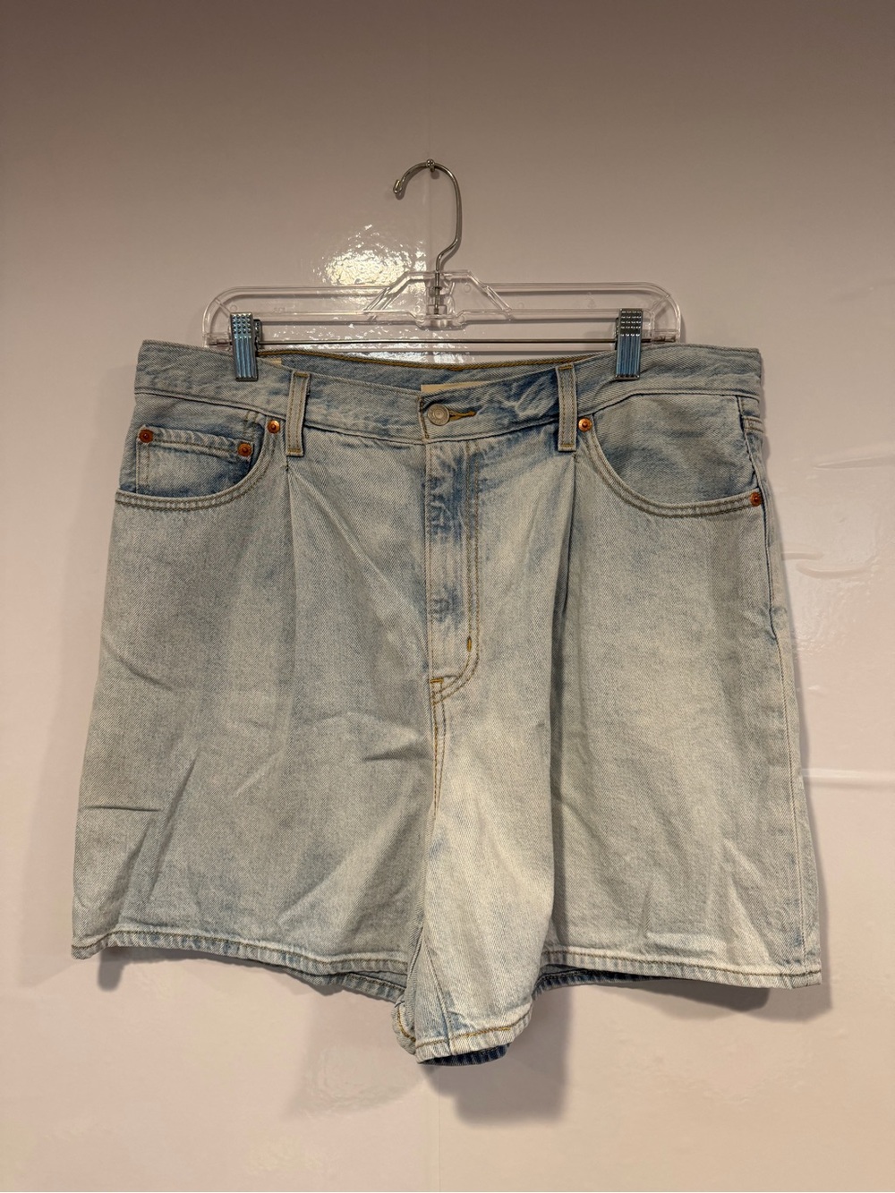 Light Wash Levi Premium Ribcage Denim Shorts